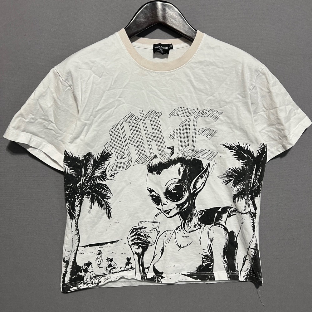 Mixed Emotion Alien Beach Rhinestone Gothic Graphic T-Shirt White Mens Medium